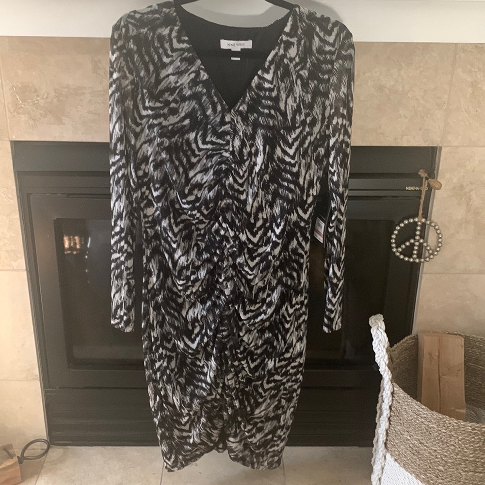 Nine West black & white print dress!